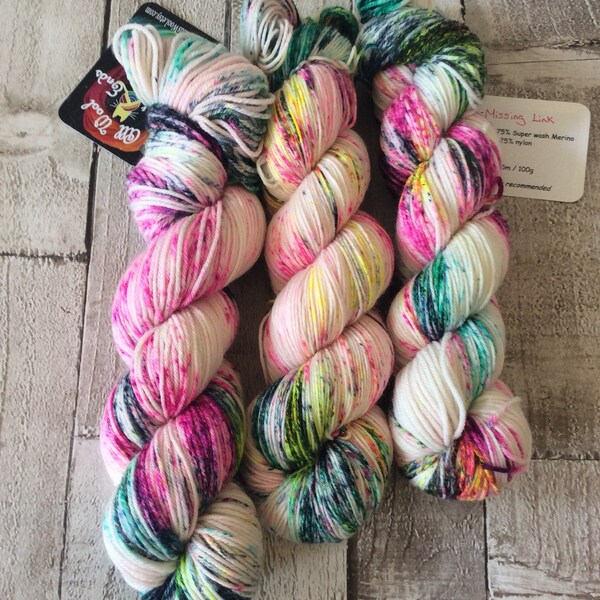 Hand dyed yarn sock/ fingering/ DK/ double knitting, merino/ nylon Superwash 'missing link' speckled wool
