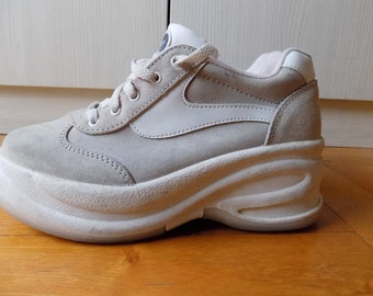 Vintage 90's White/Gray Leather Platform Sneakers