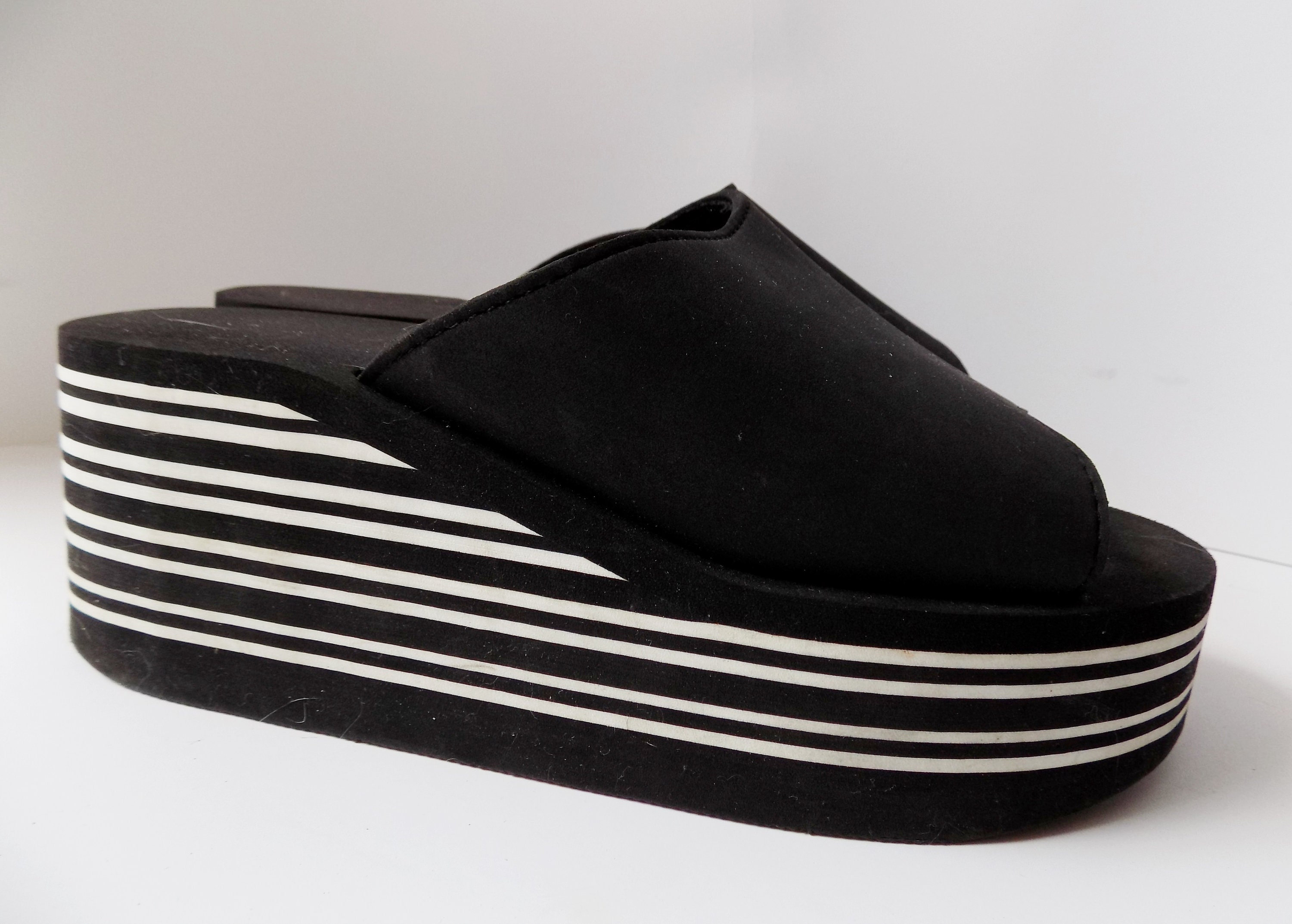 White soda outlet shoes 90s