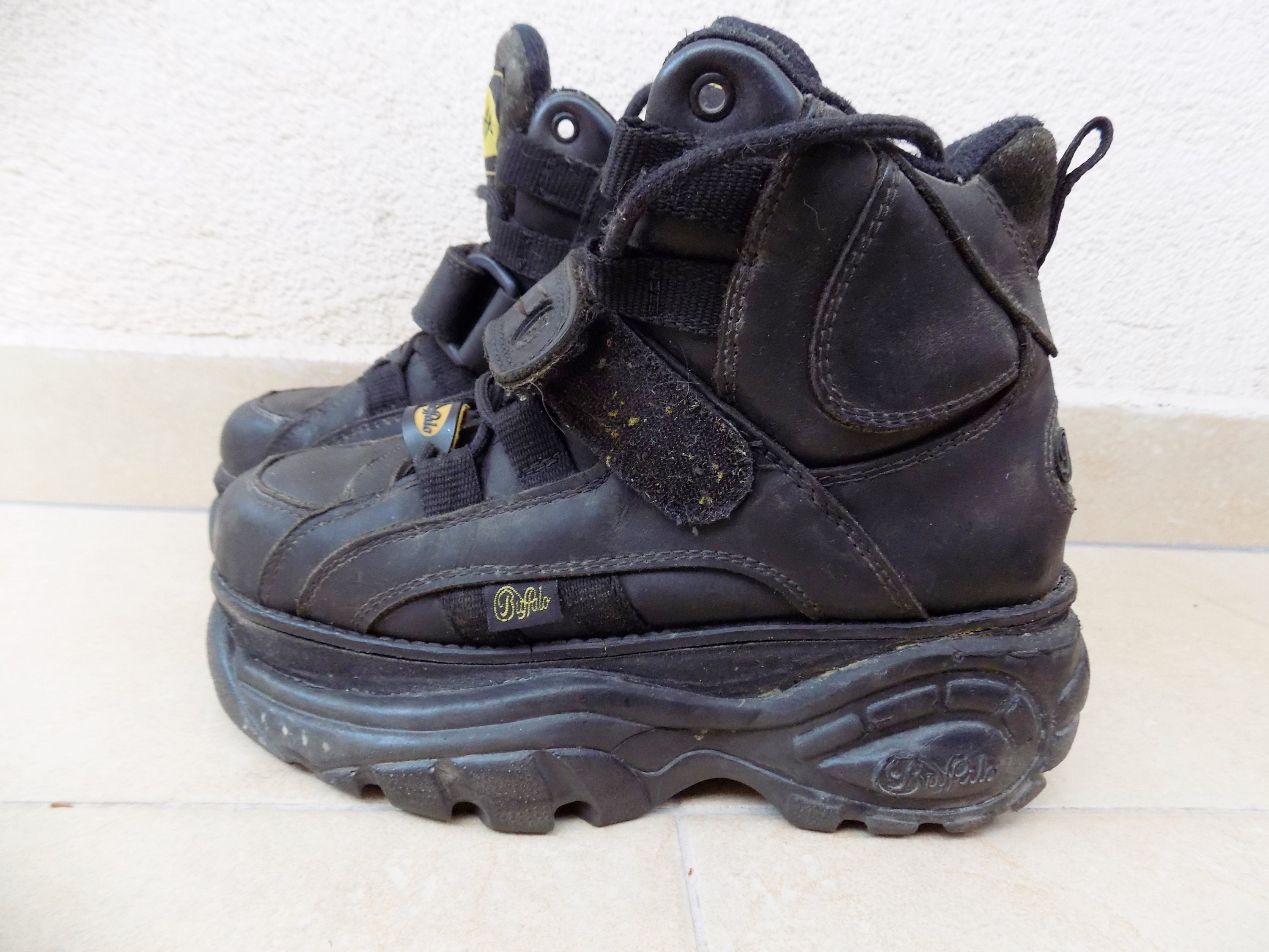 Buffalo shoes deals vintage