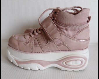 Y2K Style Pink Platform Sneakers