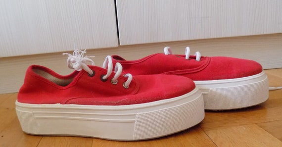 Vintage 90's Red Canvas Retro Grunge Vegan Platform Sneakers EU 37 US 6 Vintage 90's Red Canvas Retro Grunge Vegan Platform Sneakers EU 37 US 6