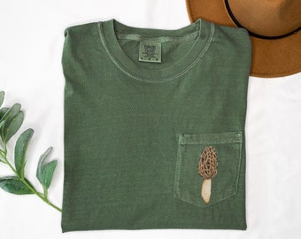 Morel Mushroom T-shirt| Mushroom T-shirt | Hand Painted | Unisex T-Shirt | Fungi Shirt | Mushroom Clothing | Outdoorsy Gifts | Nature Shirt