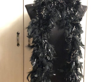 grosso gallo nero in pantalonidue ragazze lesbiche hanno sesso