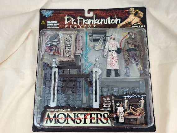 Amazon.com: Monsters Series 1 - Frankenstein Playset : Toys