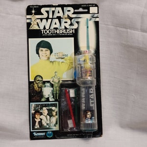 VERY RARE Original 1977 Kenner Star Wars Sealed Battery Operated Electric Lightsaber Toothbrush Takara General Mills R2D2, C3PO, Chewbacca