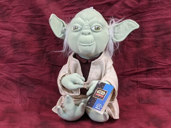  STAR WARS Legendary Jedi Master Yoda, Collector Box Edition :  Toys & Games