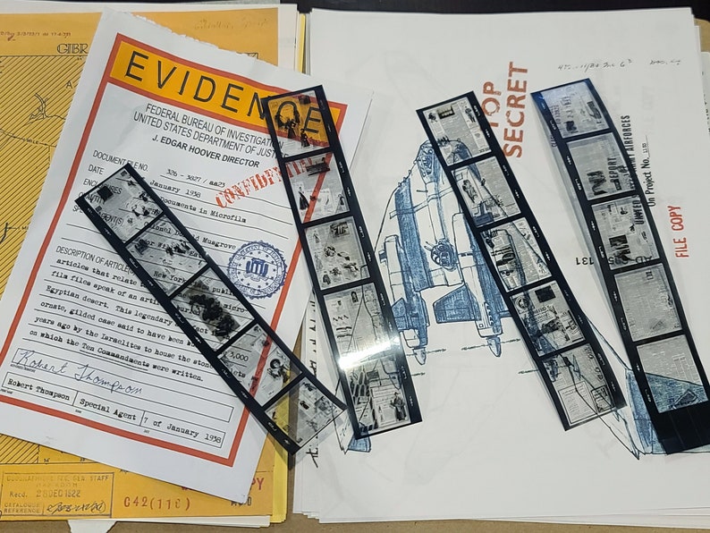 Indiana Jones FBI Dossier Folder WWII MICROFILM Replica Prop 45 ...