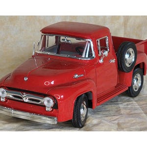 Red ‘ 53 Ford F-100 Pickup Truck 1/18 Scale Diecast Model Car MIRA Solido Made in Spain Working Doors Hood Tailgate Spare Tire Detail Engine