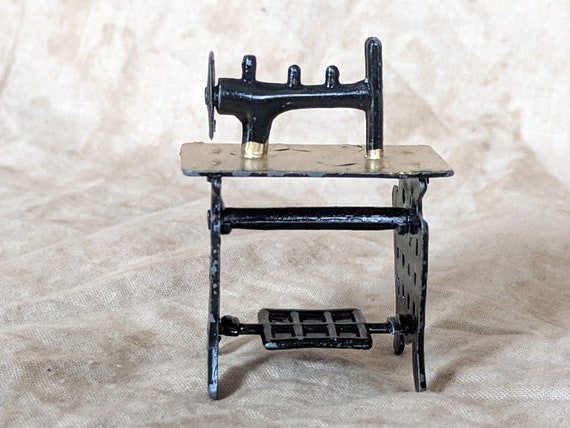 singer dollhouse furniture