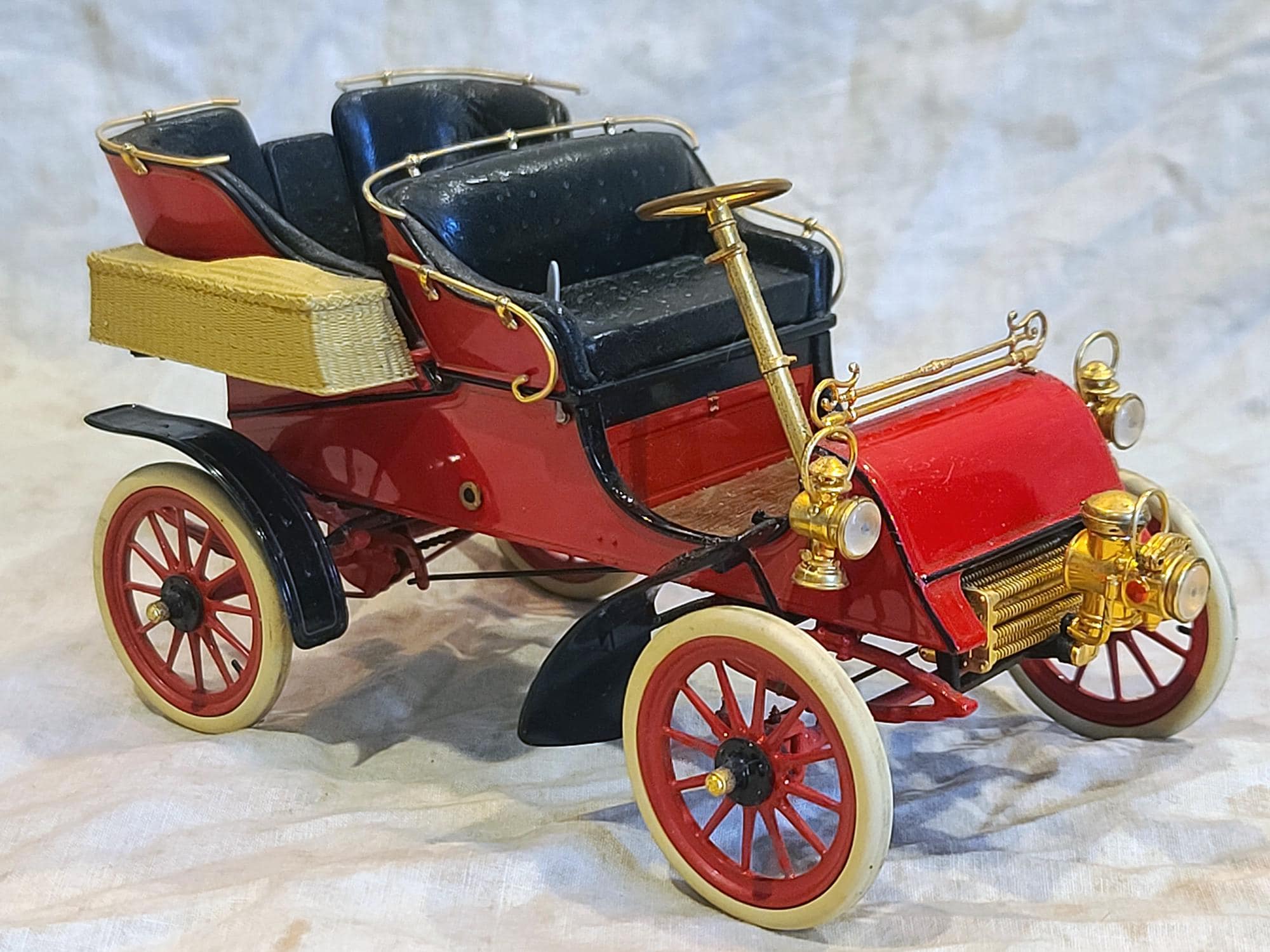 1903 Ford Model A Diecast 1:16 Scale Model by The Franklin
