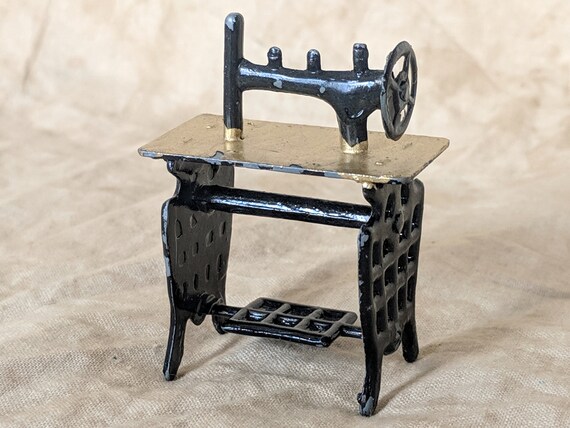 singer dollhouse furniture