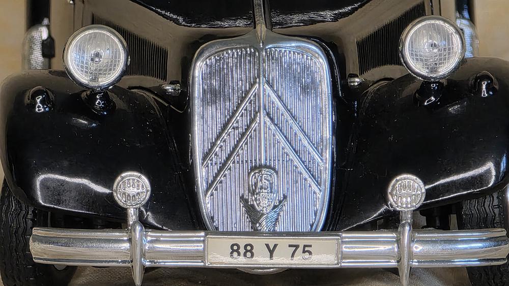 1952 Citroen Special Limited Edition 15CV 6 Cylinder 1/18 Scale