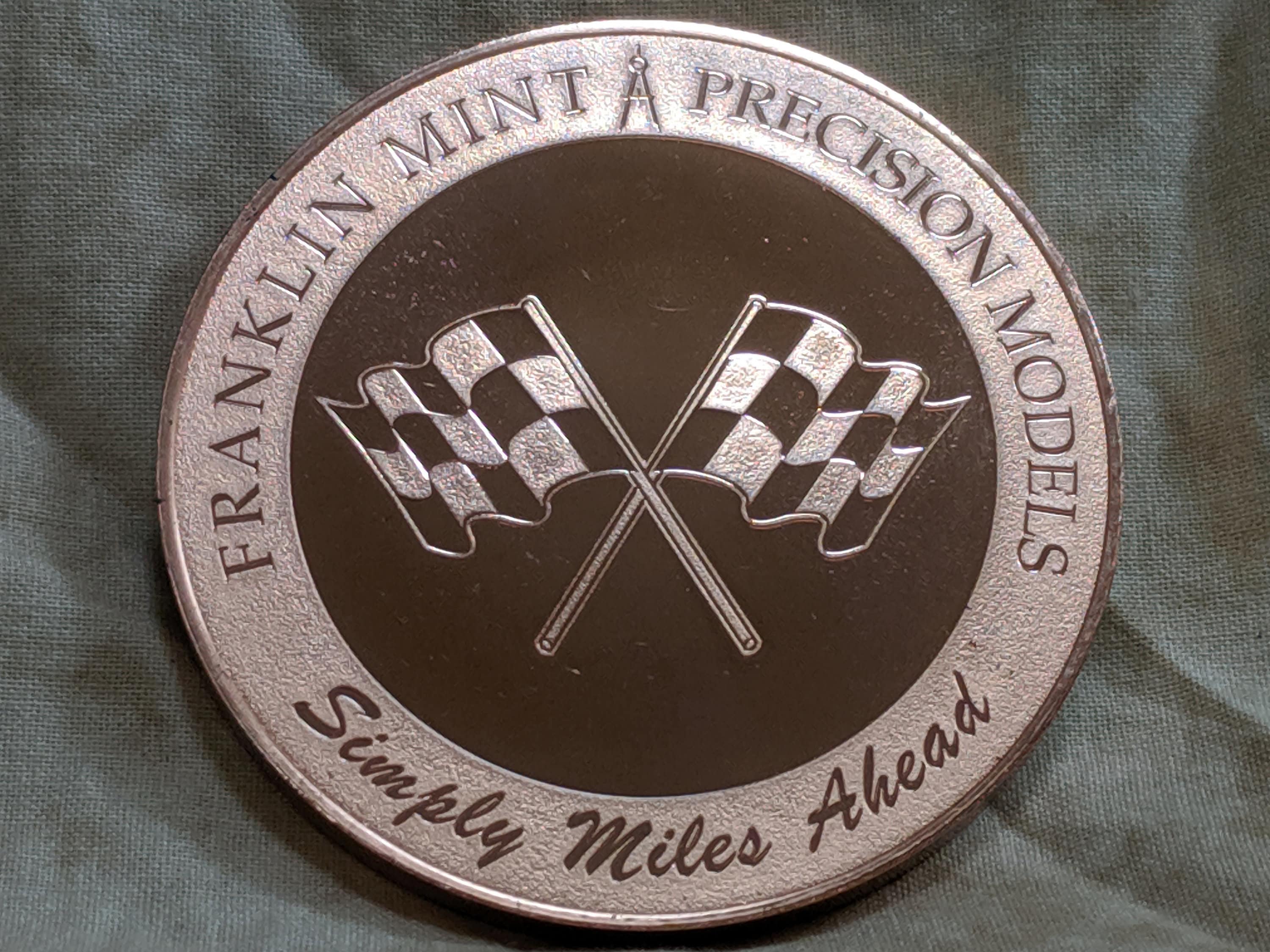【お1人様1点限り】 RARE Franklin Mint Precision Models Simply Miles Ahead 1997 自動車