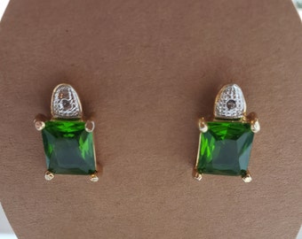 Art deco cubic earrings, glass and 0r plated, emerald