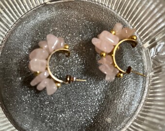 Rose quartz vintage earrings, gold plated quartz sparkle chips