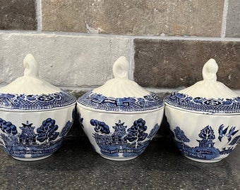 Blue and White Willow china made in England, 3 sugar pot, 3 pot and lid blue and white Willow, Chinese scene, Japanese pot