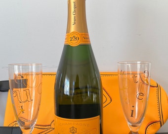 Veuve Clicquot 2 champagne glasses, champagne flutes, alphabet