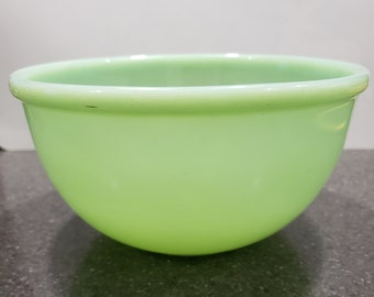 Vintage Jadeite mixing bowl, jadeite bowl, 7 inches