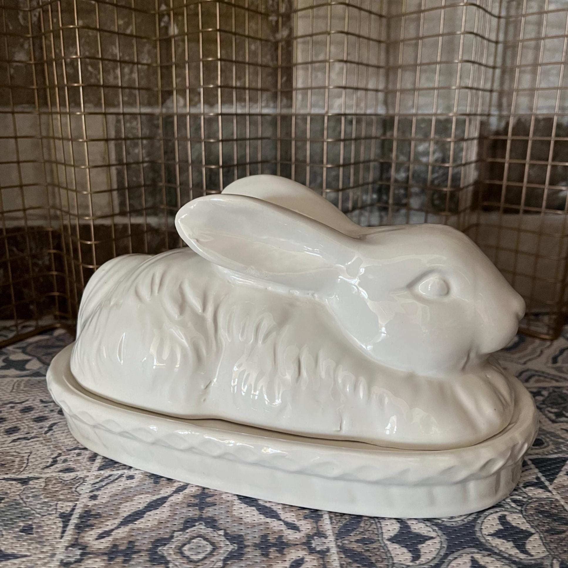 Rabbit-shaped Butter Dish, Rabbit Farm, White and Aster, Rustic Country ...