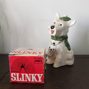 Slinky, toys, vintage, 1960, A1, slinky in box