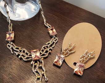 Jewelry, gold plated corals, chandelier necklace and earrings, art deco, gold and glass stones,