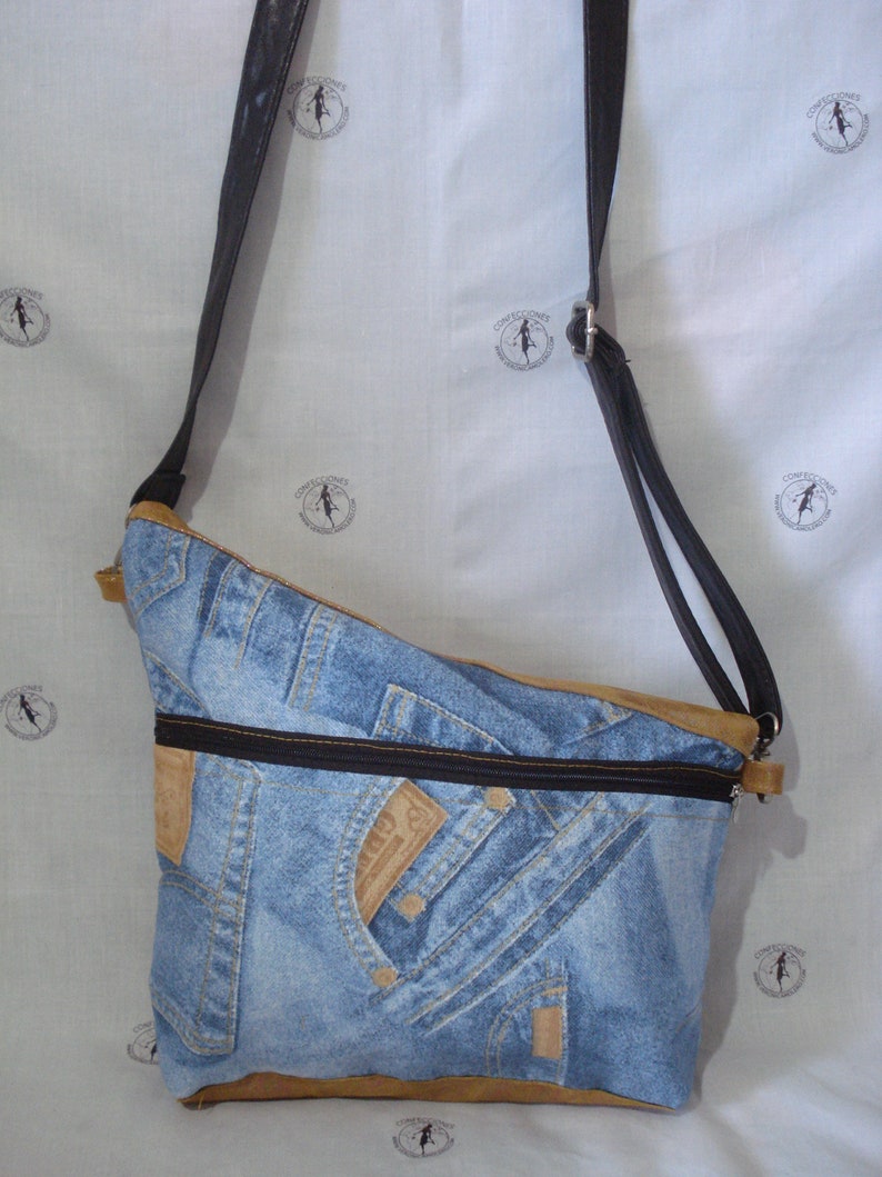 Denim bag with leather camel changeant