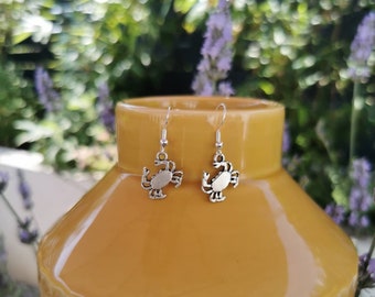 Silver plated cute crab dangle/drop earrings. Perfect for women or girls.