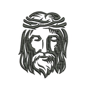 Może przedstawiać: Szczegółowy czarno-szary haftowany obraz twarzy z brodą i koroną cierniową. Twarz ma zamknięte oczy i spokojny wyraz twarzy, z długimi włosami spływającymi po bokach.