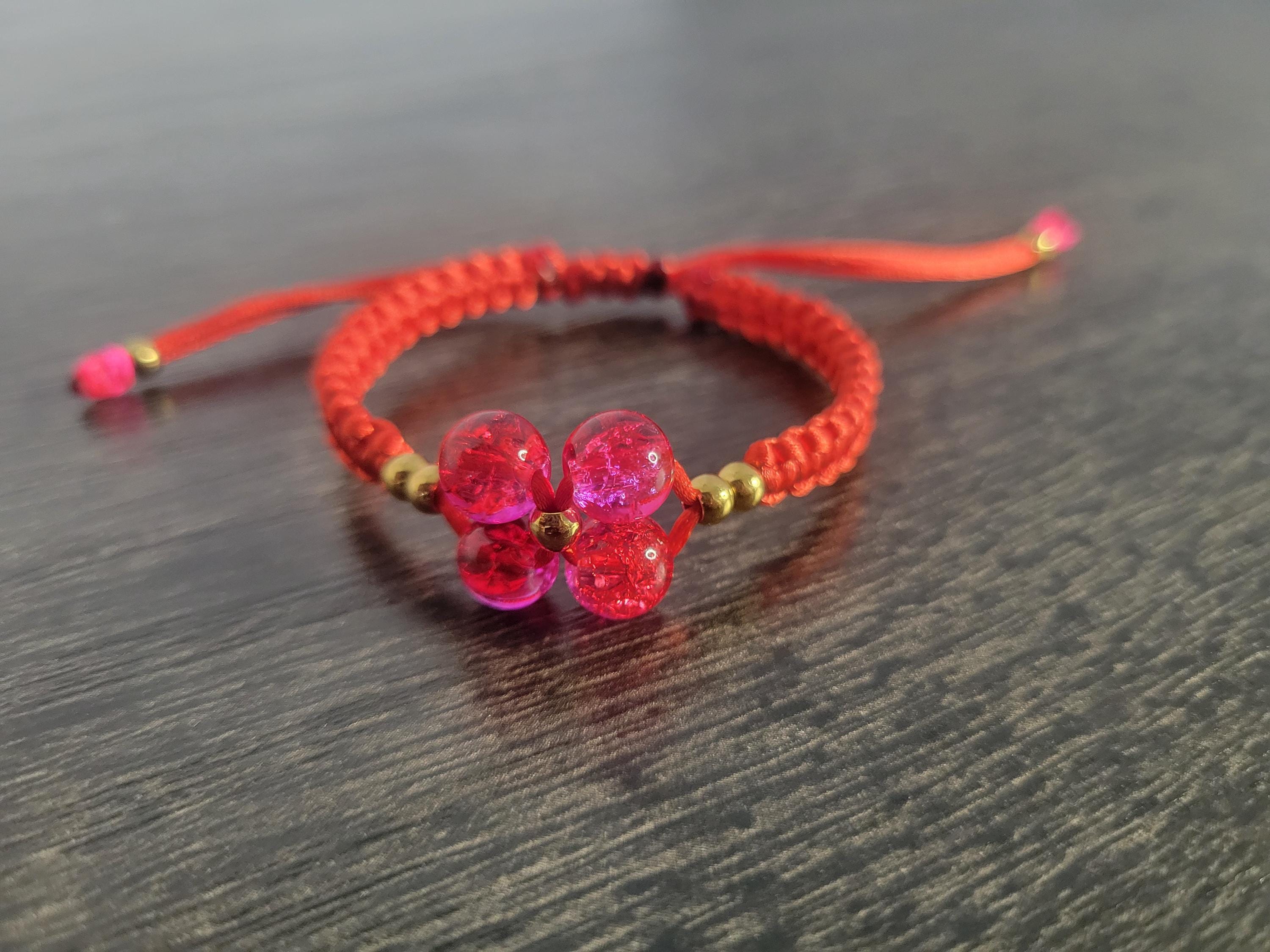 ピンクと赤のビーズブレスレット - Etsy 日本