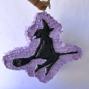 Lila Hexe Piñata – Halloween Party Dekoration, gruseliger Geburtstag, Witchy Bachelorette, Handgemachte Piñata