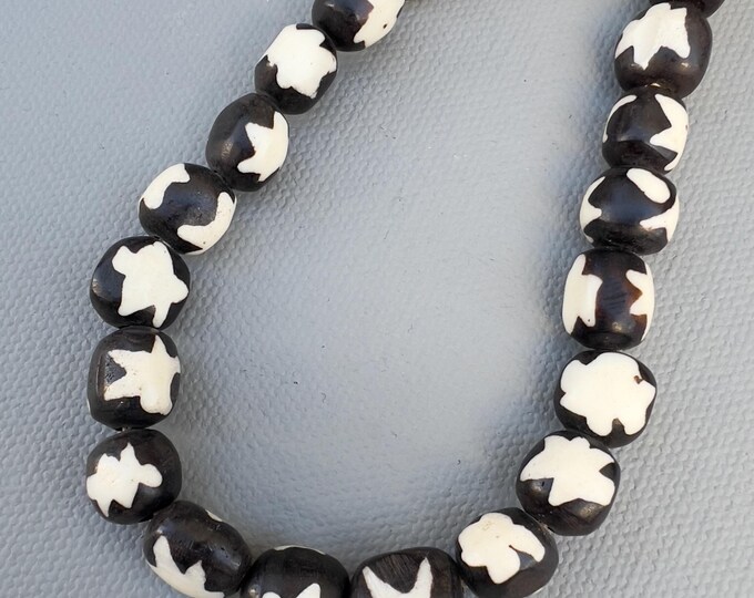 Black and White African Beads, Jewelry beads, star beads, jewelry finding, African trade beads