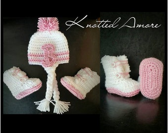Crochet hat and boot set, booties, baby hat, baby girl hat, baby set, crochet baby hat, baby boots, fur boots, pom pom hat, announcement