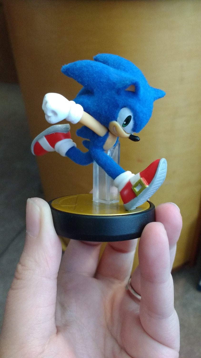 Custom Flocked Sonic the Hedgehog Amiibo - Etsy