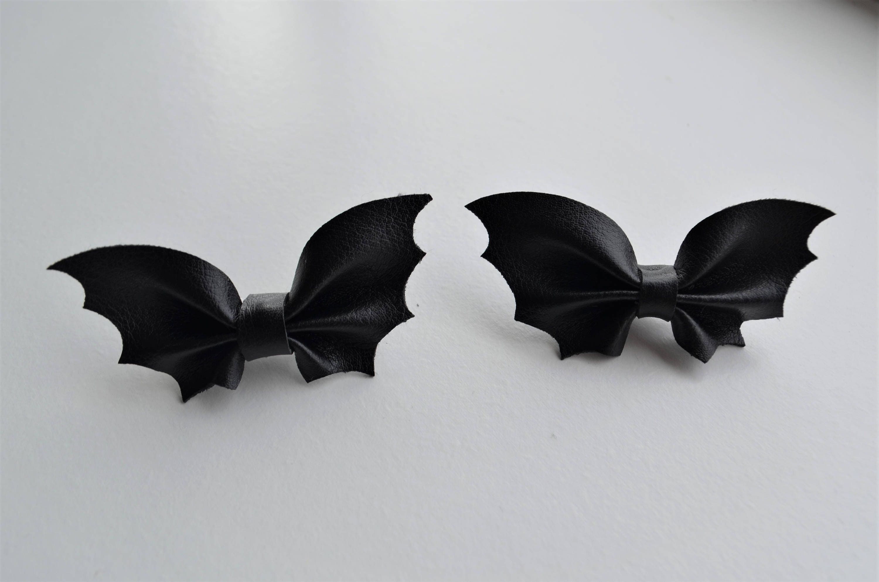 Bat Hair Clips Pair of Leatherette Bat Hair Clips Bat Bows - Etsy Bat Hair Clips Pair of Leatherette Bat Hair Clips Bat Bows - Etsy