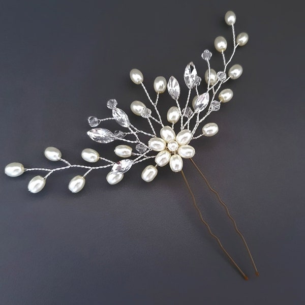 Bridal hair pin, pearl and crystal hair vine, bridal hairpiece, bridesmaid hair accessory, pearl hair pin,bridal headpiece, bridal accessory