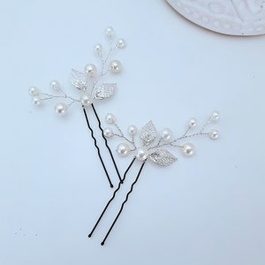 Gold leaf hair pins, silver leaf hair pins, bridal hair accessory, bridesmaid hair accessories, pearl hair pins, leaf hair vine