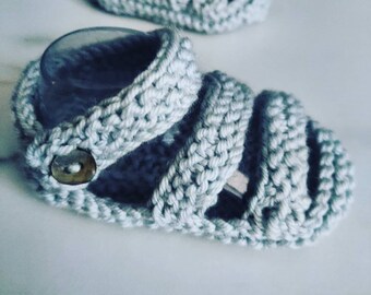 Knitted baby sandals Clearance