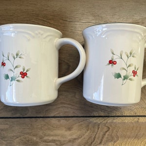 Vintage Pfaltzgraff Winterberry Collection coffee mugs