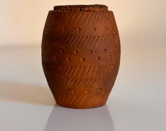 Sawieli red clay pot Kuusamo Finland