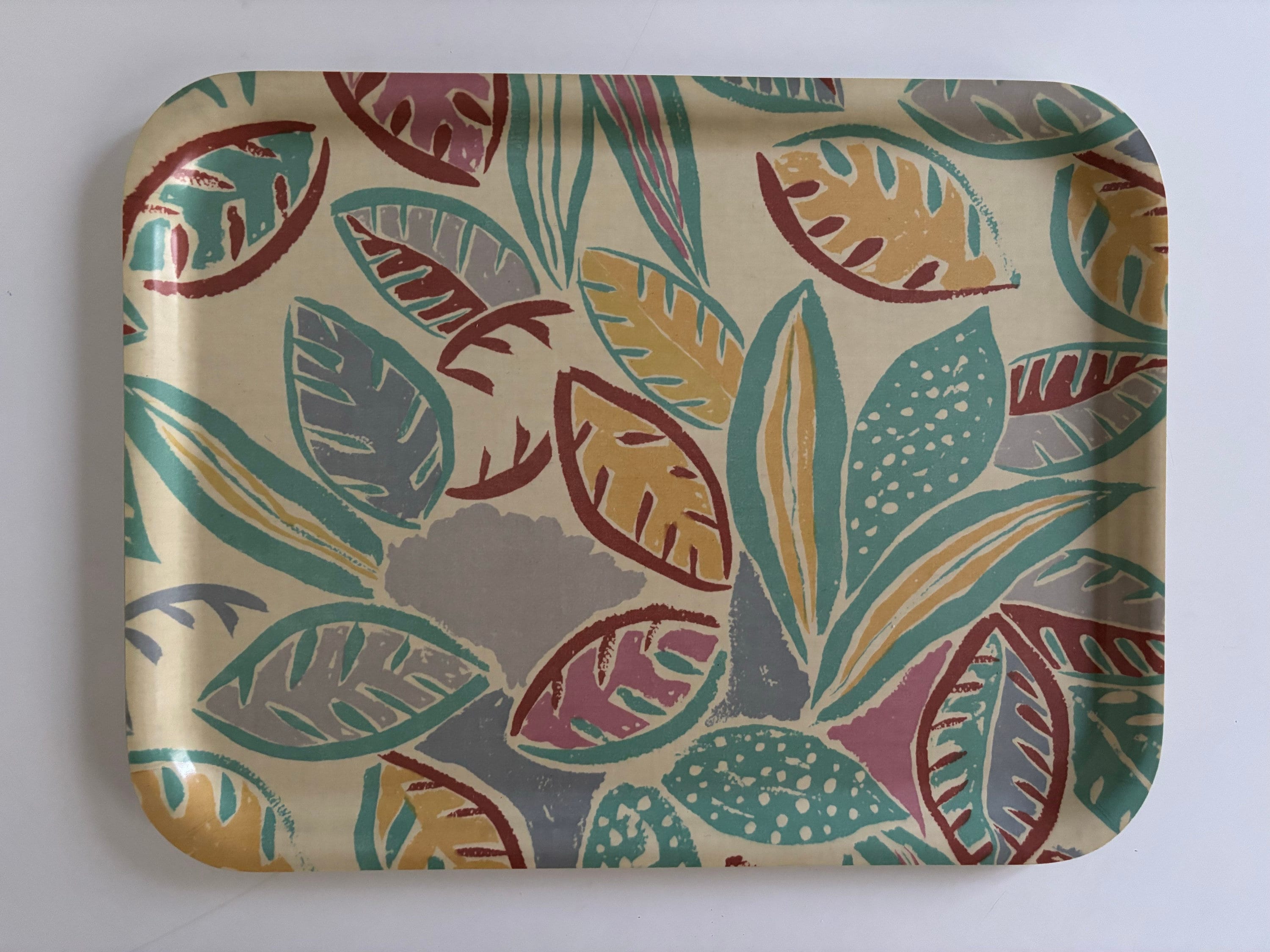 Pieni Unikko Plywood Tray 46 cm by Marimekko – Really Well Made
