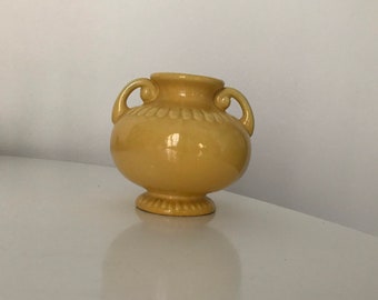 Kupittaan savi yellow vase