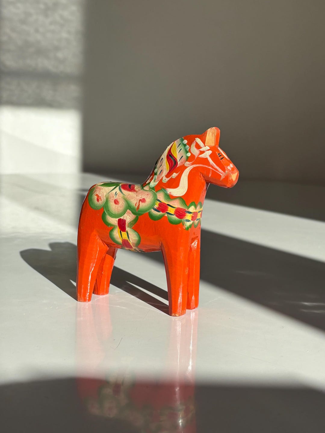 スウェーデンのダーラナ馬 - Etsy 日本