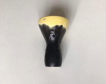 Kupittaan savi yellow black ceramic vase