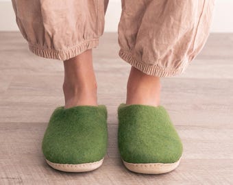 Pantoufles en laine de luxe pour femmes | Chaussures d'intérieur confortables en laine mérinos | Chaussons en feutre faits main | Semelle en caoutchouc antidérapante ou en cuir | Chaussures d'intérieur chaudes et naturelles