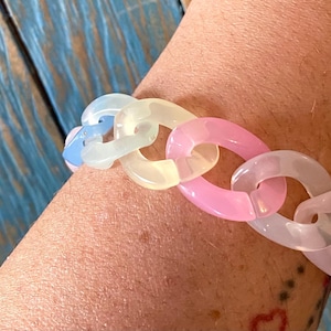 Pastel chain link bracelet