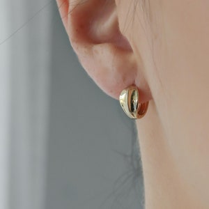 Zora Huggie Earrings, Gold Huggies, 10mm huggie Earring, Small Hoop Earring, Gold Earrings, Bold Huggie Earring, Huggie Hoops