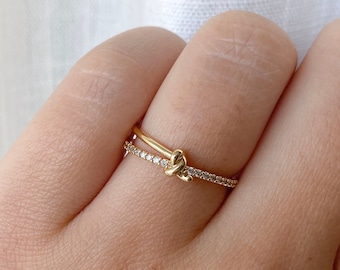KNOT Ring, Zierliche, Ringe für Frauen, Für Sie, Geschenk für Freundin Frau Frauen Versprechen Ring, Erinnerungsring, Liebe, Freundschaft Pavé-Band