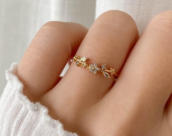 Victoria White Vine Ring • Flower Friendship Ring • Leaf Layering Ring • For Her Gift • Cute Blossom Dainty Ring