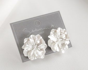 Peony Floral Stud Earrings, Bridal Flower Stud Earrings, Lightweight Wedding Flower Earrings, White Flower Earrings, Bridesmaids Earring